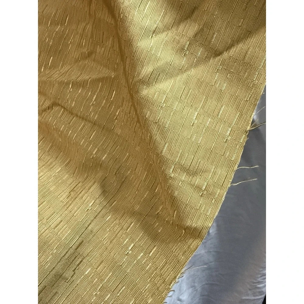 New VTG Embroidered Lines 1.4 yards + Fabric 52